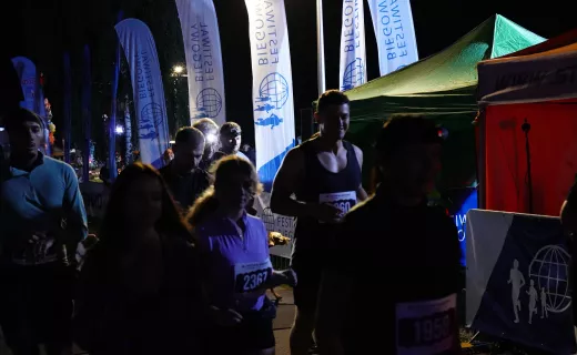 Ostatnie piątkowe zmagania na Festiwalu Biegowym. Ruszył Bieg Nocny na 7 km - 46